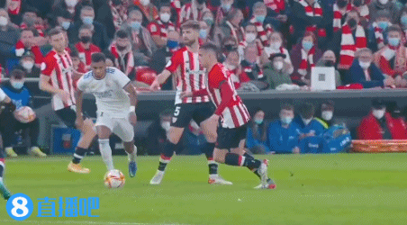 记者：努涅斯本可能在2020年加盟米兰，但最终被本菲卡签下