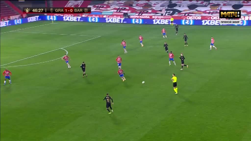 拜仁12轮不败领跑，曼城绝杀鱼腩，巴萨AC米兰登顶