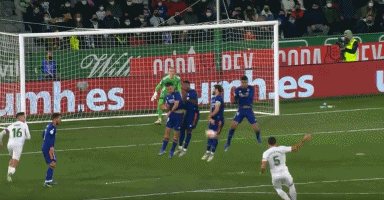 英超-曼联3-0西汉姆联：超过利物浦的机会来了｜前瞻